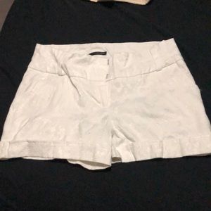 Maurices Sz 9/10 white dress shorts.